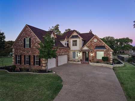 $999,999 - 3Br/4Ba -  for Sale in Oak Harbor Estates Add, Azle