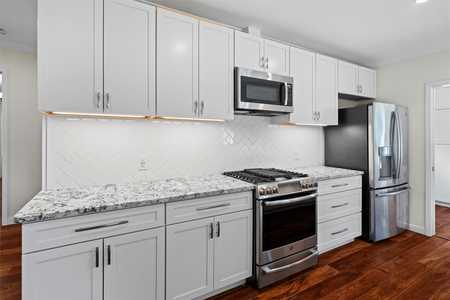 $350,000 - 3Br/2Ba -  for Sale in Oaks The Arlington, Arlington