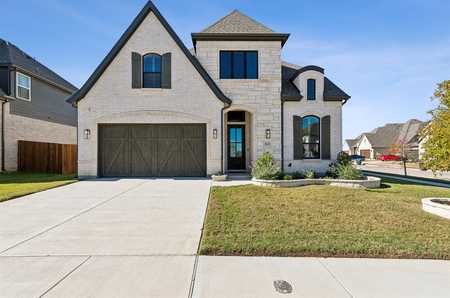 $679,000 - 5Br/3Ba -  for Sale in Lakes Of River Trls East, Fort Worth