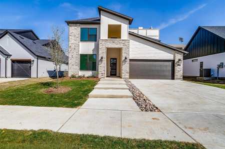 $679,900 - 4Br/3Ba -  for Sale in Terrace Oaks, Arlington