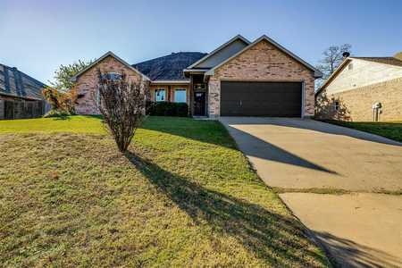 $300,000 - 4Br/2Ba -  for Sale in Oak Trail Estates Ph Ii, Joshua