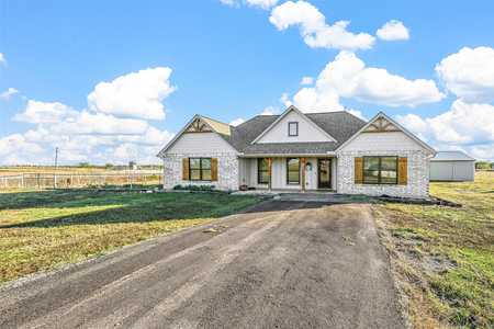 $619,000 - 4Br/3Ba -  for Sale in Donald Meadows, Krum