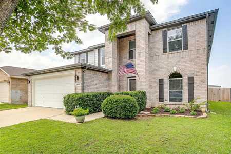 $435,000 - 4Br/4Ba -  for Sale in Amber Trails Fort Worth, Fort Worth