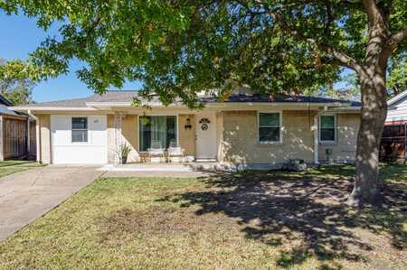 $230,000 - 4Br/2Ba -  for Sale in Monica Park 04, Garland