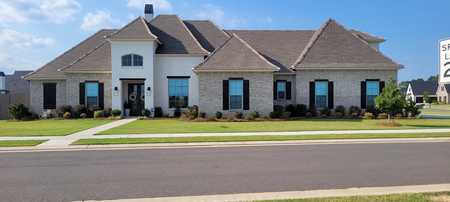 $679,000 - 4Br/4Ba -  for Sale in Canal Place, Bossier City