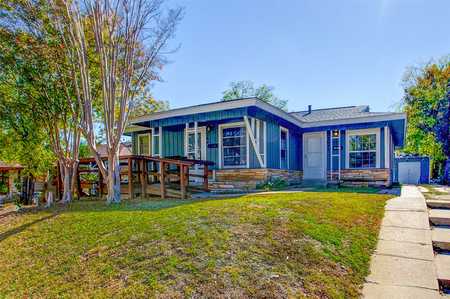 $405,000 - 3Br/2Ba -  for Sale in Queensborough Heights Add, Fort Worth