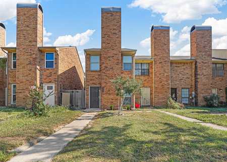 $275,000 - 2Br/2Ba -  for Sale in Courts Twnhs, Dallas