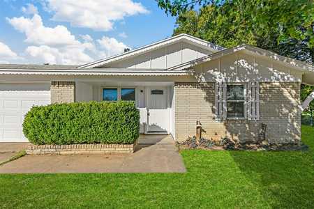 $250,000 - 3Br/2Ba -  for Sale in Anderson-hurst Add, Hurst