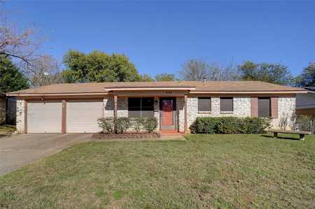 $235,700 - 3Br/2Ba -  for Sale in Crestmoor Park, Burleson