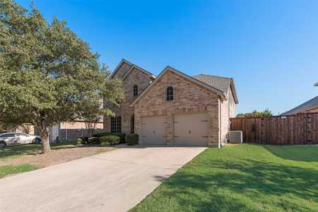 $375,000 - 4Br/3Ba -  for Sale in Trails Of Chestnut Meadow Ph 4, Forney