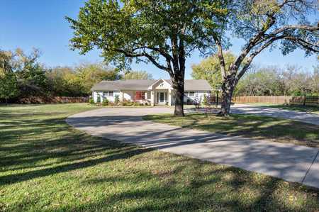 $649,000 - 4Br/2Ba -  for Sale in Hidden Oaks Add, Arlington