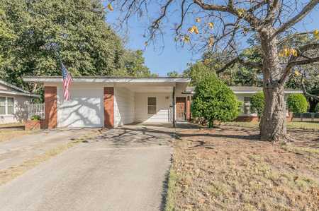 $260,000 - 3Br/2Ba -  for Sale in Brentwood Hills, Fort Worth