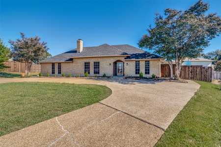 $530,000 - 4Br/3Ba -  for Sale in Country Club Park Estates, Garland