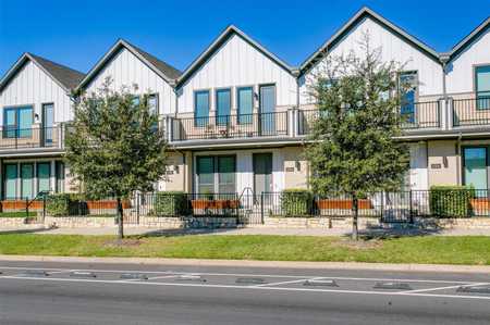 $419,000 - 2Br/3Ba -  for Sale in Fort Worth Avenue Twnhms, Dallas