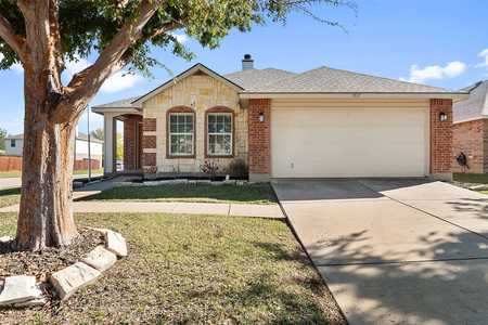 $320,000 - 3Br/2Ba -  for Sale in Villages Wakefield Ph 01, Burleson