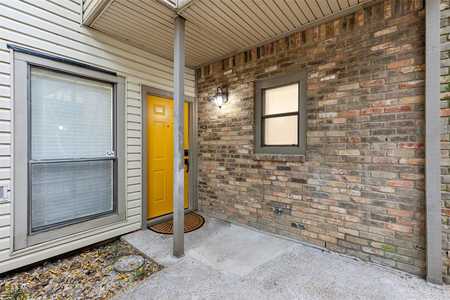 $179,900 - 1Br/1Ba -  for Sale in Oaks On The Bend Condos Ph 01-04, Dallas