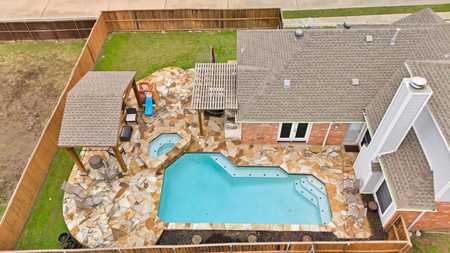 $489,900 - 4Br/3Ba -  for Sale in Woodberry Estates, Mckinney