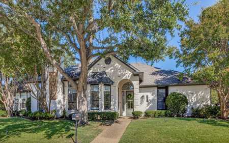 $930,000 - 5Br/3Ba -  for Sale in Prestonwood Lake, Dallas