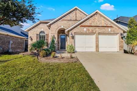 $511,000 - 3Br/2Ba -  for Sale in Dominion Of Pleasant Valley Ph 2, Wylie