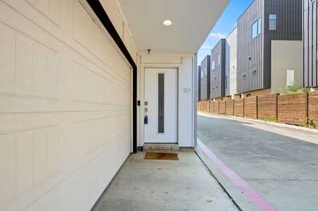 $626,000 - 2Br/3Ba -  for Sale in Monarch Condominium, Dallas