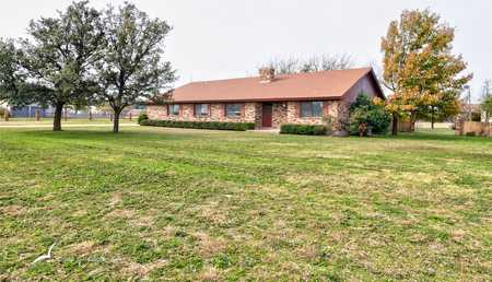 $319,900 - 4Br/3Ba -  for Sale in Southfork Add, Tuscola