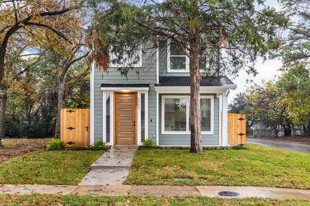 $368,000 - 3Br/3Ba -  for Sale in Lincoln Manor, Dallas