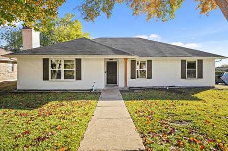 $320,000 - 3Br/2Ba -  for Sale in Oaks Add 2, Wylie