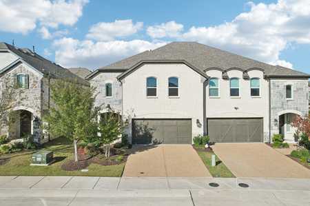 $549,999 - 3Br/3Ba -  for Sale in Castle Hills Phase 10, Lewisville