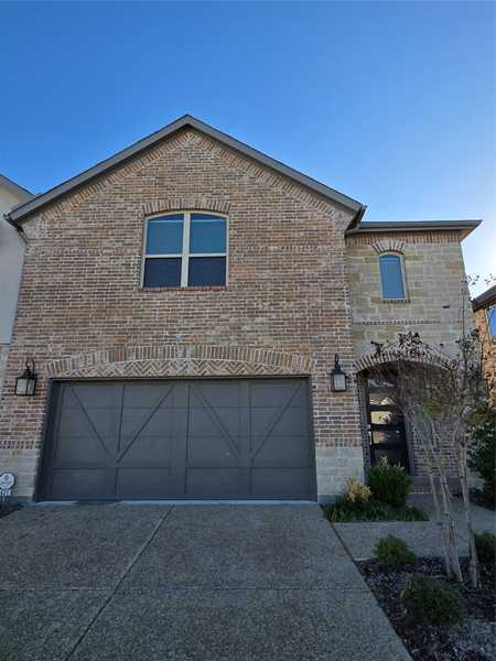 $614,900 - 3Br/3Ba -  for Sale in Castle Hills Ph 10 Lewisvil, Lewisville