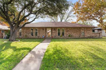 $450,000 - 4Br/3Ba -  for Sale in Ports O Call Ph Two, Plano