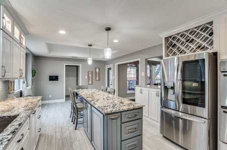 $580,000 - 4Br/3Ba -  for Sale in Parkway Village Sec One, Dallas