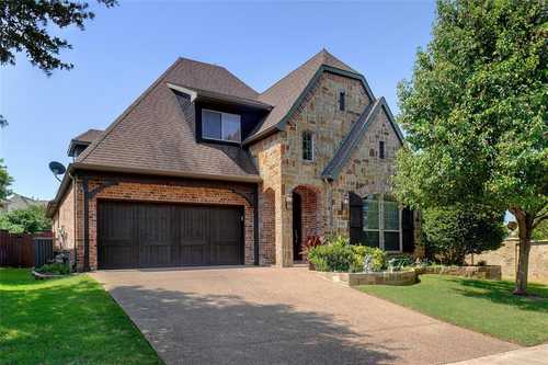 $669,900 - 4Br/4Ba -  for Sale in Meadow Park Add, Grapevine