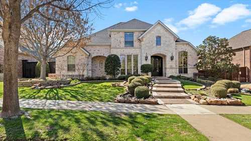 $1,009,000 - 5Br/4Ba -  for Sale in Castle Hills Ph Iii Sec A, Lewisville
