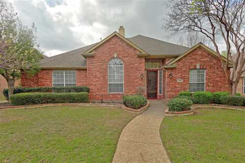 $499,900 - 4Br/2Ba -  for Sale in Knolls At Russell Creek Ph Ii, Plano