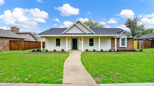 $399,900 - 3Br/2Ba -  for Sale in Highpoint 1, Lewisville