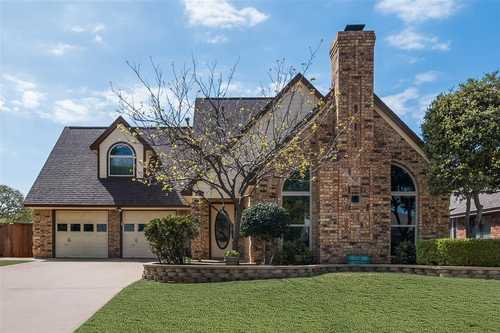 $480,000 - 4Br/3Ba -  for Sale in Lakeside Estates, Lewisville