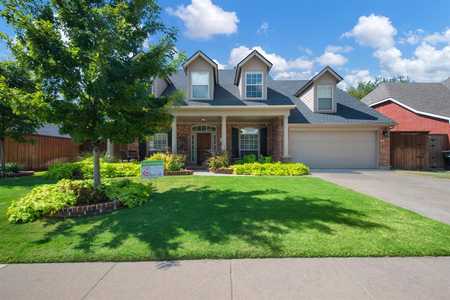 $699,000 - 4Br/4Ba -  for Sale in Plantation Spgs Ph Iii, Frisco