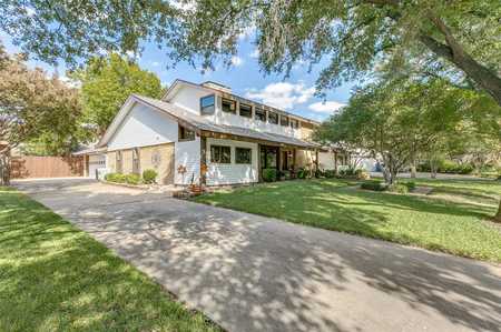 $659,000 - 3Br/3Ba -  for Sale in Country Place Sec 04, Carrollton