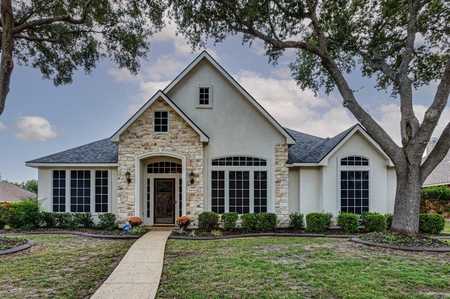 $430,000 - 3Br/3Ba -  for Sale in Heritage On The Lake Ph 3, Rowlett
