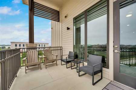 $585,000 - 3Br/2Ba -  for Sale in The View, Carrollton