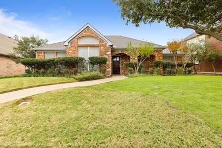 $399,998 - 3Br/2Ba -  for Sale in The Summit Ph 1, Lewisville