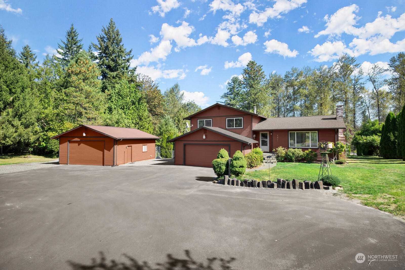 $997,000 - 3Br/3Ba -  for Sale in May Valley, Renton