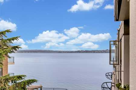$885,000 - 2Br/2Ba -  for Sale in Downtown, Kirkland