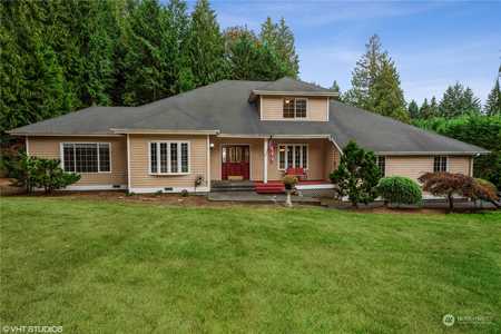 $1,099,000 - 3Br/3Ba -  for Sale in Clearview, Snohomish