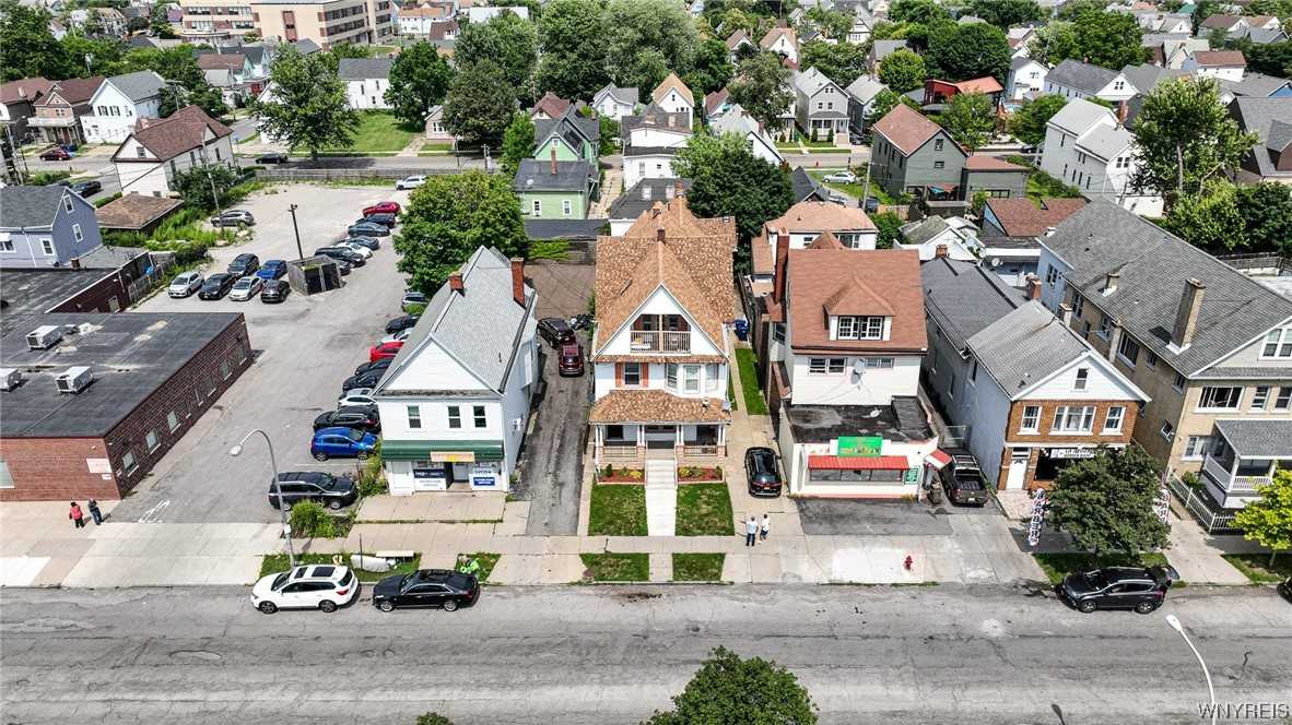Photo 1 of 14 of 937 Niagara Street multi-family property