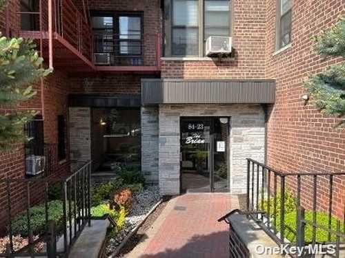 $215,000 - 1Br/1Ba -  for Sale in Brian Owners Inc, Briarwood