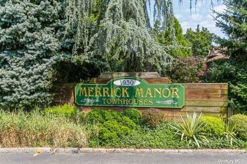 $569,000 - 3Br/3Ba -  for Sale in Merrick Manor, Merrick