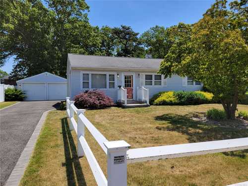 $549,000 - 3Br/1Ba -  for Sale in West Islip