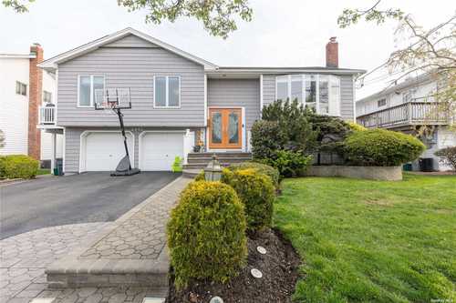 $849,000 - 4Br/3Ba -  for Sale in Wantagh