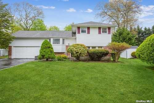 $649,000 - 4Br/2Ba -  for Sale in Smithtown